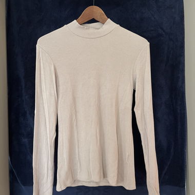 Longsleeve a coste beige di AMISU