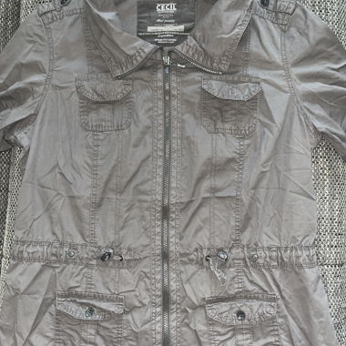 Jacke / Weste