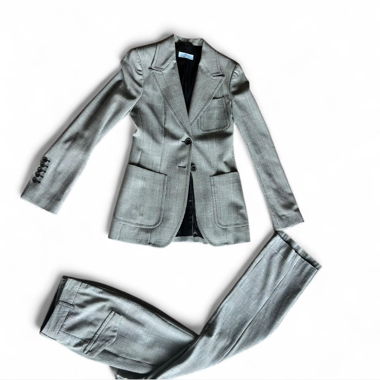 Grey Strenesse two-piece suit (size 34)