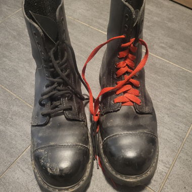 springerstiefel mit stahlkappe
