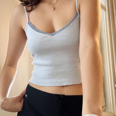 Brandy Melville Crop-Top hellblau