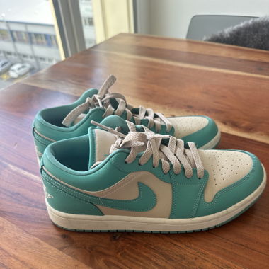 Nike Air Jordan 1