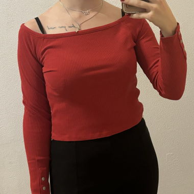 Rotes Oberteil