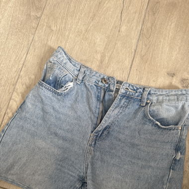 Short bleu 