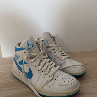 Sneakers Nike Air Jordan 1 Mid