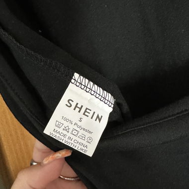 Schwarzes Longsleeve-Top SHEIN