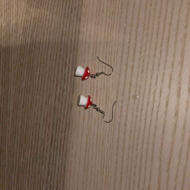 Selbstgemachte Ohrringe 