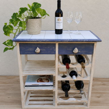 Handgemachtes Weinmöbel – Küstenstil
