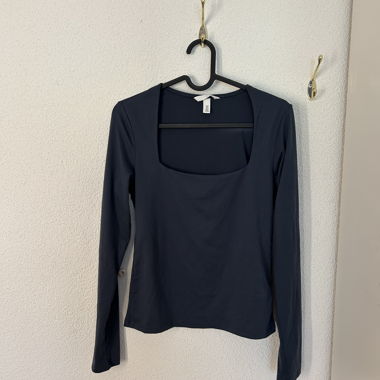 Dunkelblaues Longsleeve Grösse S 
