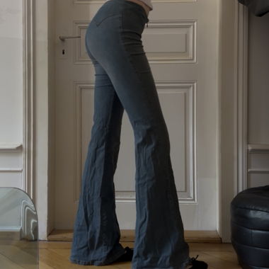 low waist flare jeans