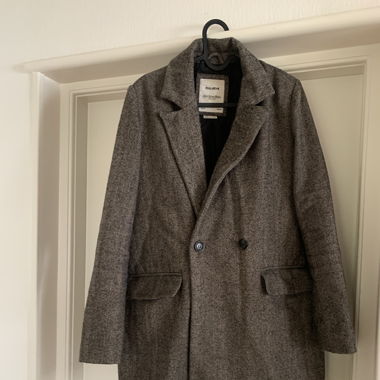 Mid season coat