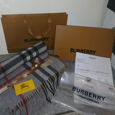 Burberry grey wool check scarf