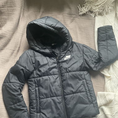 Nike Pufferjacke schwarz, S