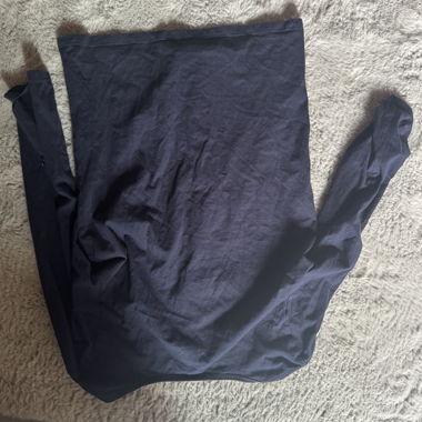 Blaues Shirt