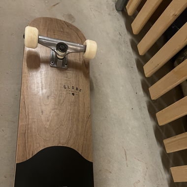 Skateboard