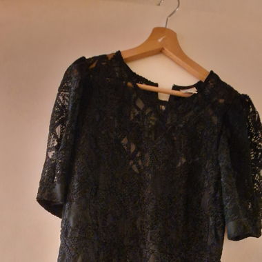 Elegantes schwarzes Kleid