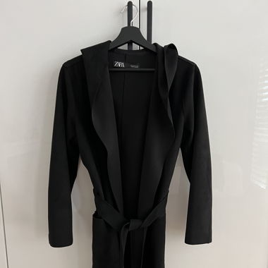 Zara Mantel