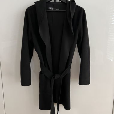 Zara Mantel