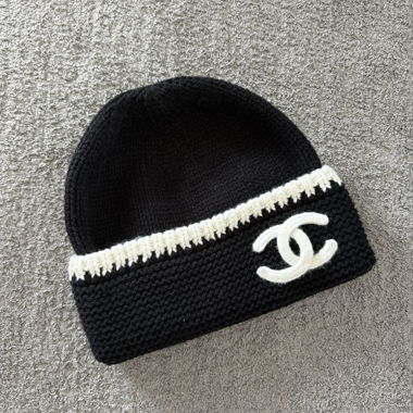 Bonnet Chanel noir
