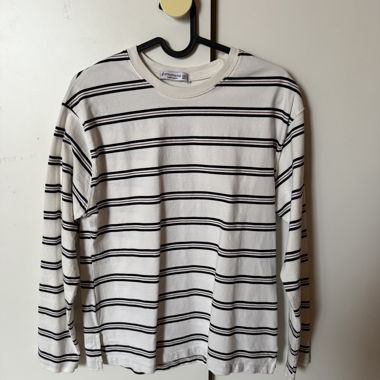 Stradivarius gestreiftes Langarmshirt