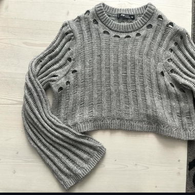 crop pullover