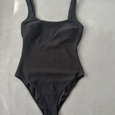 Maillot de bain une pièce noir