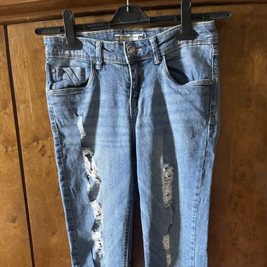 Jeans con strappi