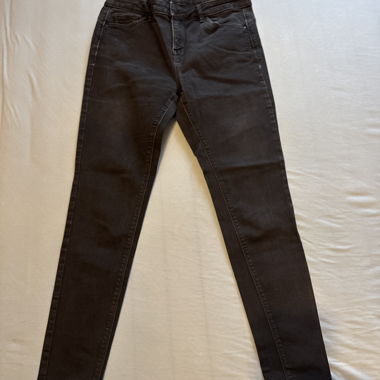Black Slim-Fit Jeans
