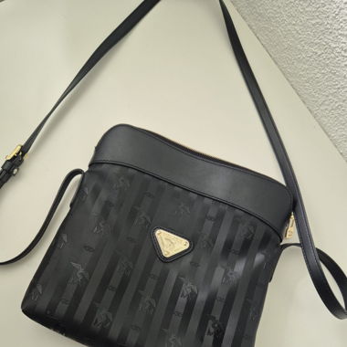 Mollerus DAKAR Umhängetasche classic schwarz/gold
