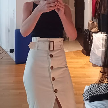 Above-the-Knee Skirt
