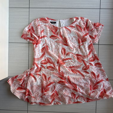 Blusa con stampa floreale