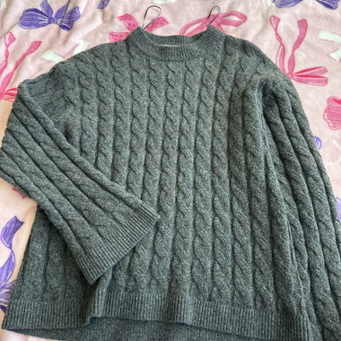 Knit sweater in size X S. From H&M.