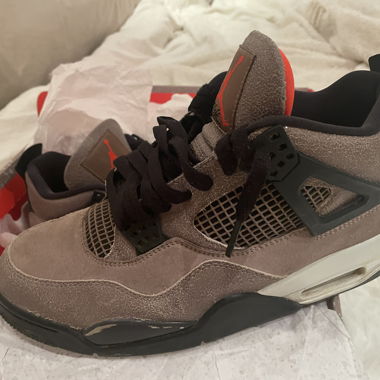 Jordan 4 Retro taupe haze