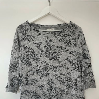 Pullover mit süssem Vogelmuster