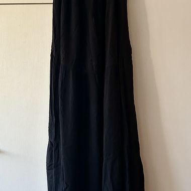 Robe longue en viscose noire