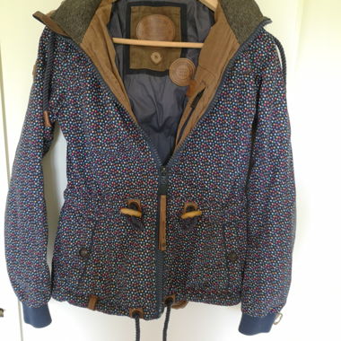Damen Winterjacke mit Herzmuster