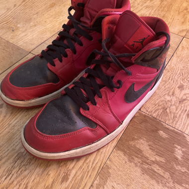 Retro Nike Air Jordan leather sneakers