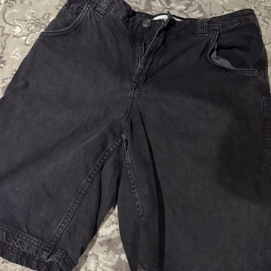 Bershka schwarze Denim-Shorts EU 38