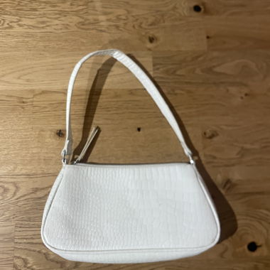 White shoulder bag with croc embossing
