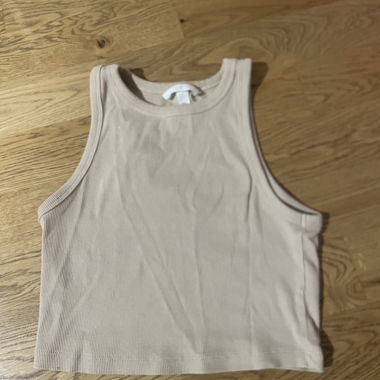 Beige ribbed crop top