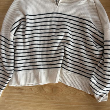 Pull tricoté MNG à rayures