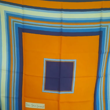 Foulard soie vintage YSL