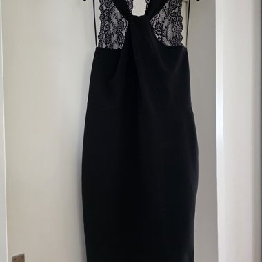 Abito Nero in Pizzo