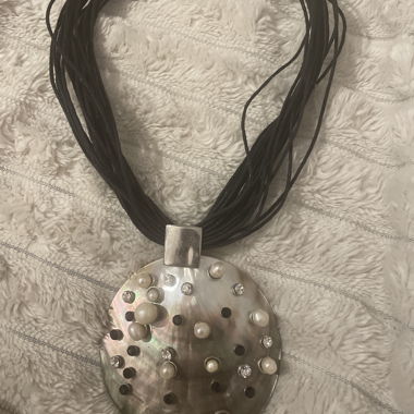 Statement-Kette mit Perlen