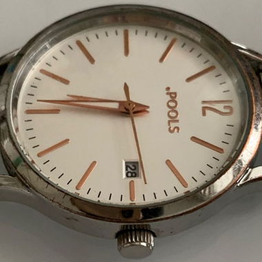 Pools Uhr Quartz