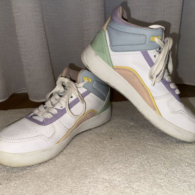 Sneaker