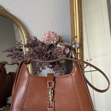 Brown vintage-style handbag 