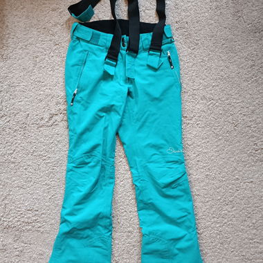 Snowboard pants with detachable suspenders (bib)