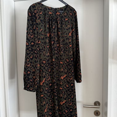 Abito con stampa leopardo Dorothy Perkins