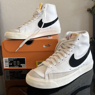 Nike Blazer Mid 77 bianche alte